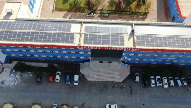 Üniversite Enerjisinin Yüzde 80’ini Güneş Panelleri İle Karşılıyor