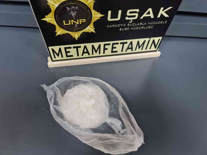 Uşak’ta 8 Kilo Uyuşturucu Ele Geçirildi