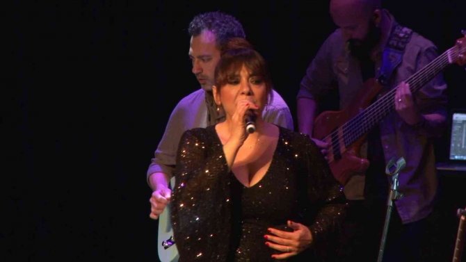 Üsküdar’da, 90’ların Ünlü İsimleri Müzik Rüzgarı Estirdi