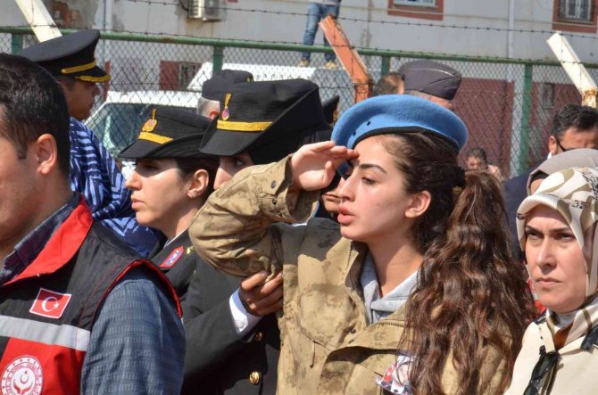 Şehit Uzman Çavuş Kürşat Sert Son Yolculuğuna Uğurlanıyor