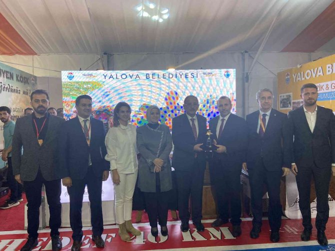 Yalova Belediyesi’ne “Genç Belediye” Ödülü