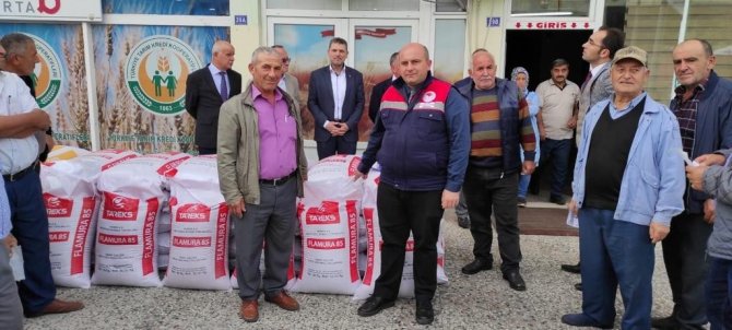 Takep İle Çiftçilere Tohumlar Dağıtıldı