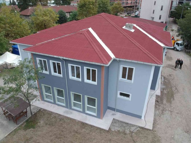 Selde Hayatını Kaybedenlerin Anısına Yapılan Anaokulunun Anahtarı Teslim Edildi