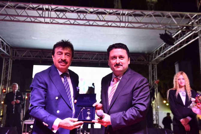 Altıeylül’de Ahmet Selçuk İ̇lkan Rüzgarı