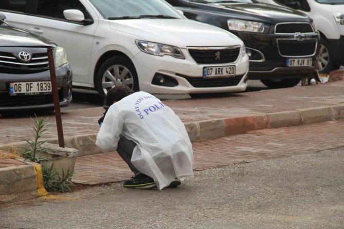 Antalya’da İlginç Olay: Korkusu Yüzünden Paniğe Kapılınca Silahla Yaralama Şüphelisi Oldu