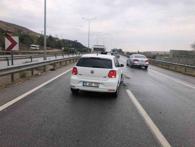 Kontrolden Çıkan Otomobil Bariyerlere Çarptı: 1 Yaralı