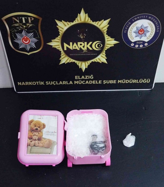 Oyuncak İçerisinde Uyuşturucu Saklayan Şüpheli Tutuklandı