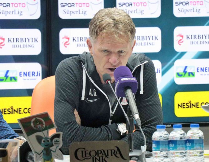 Groenendijk: “Defansımız Sınıfta Kaldı”