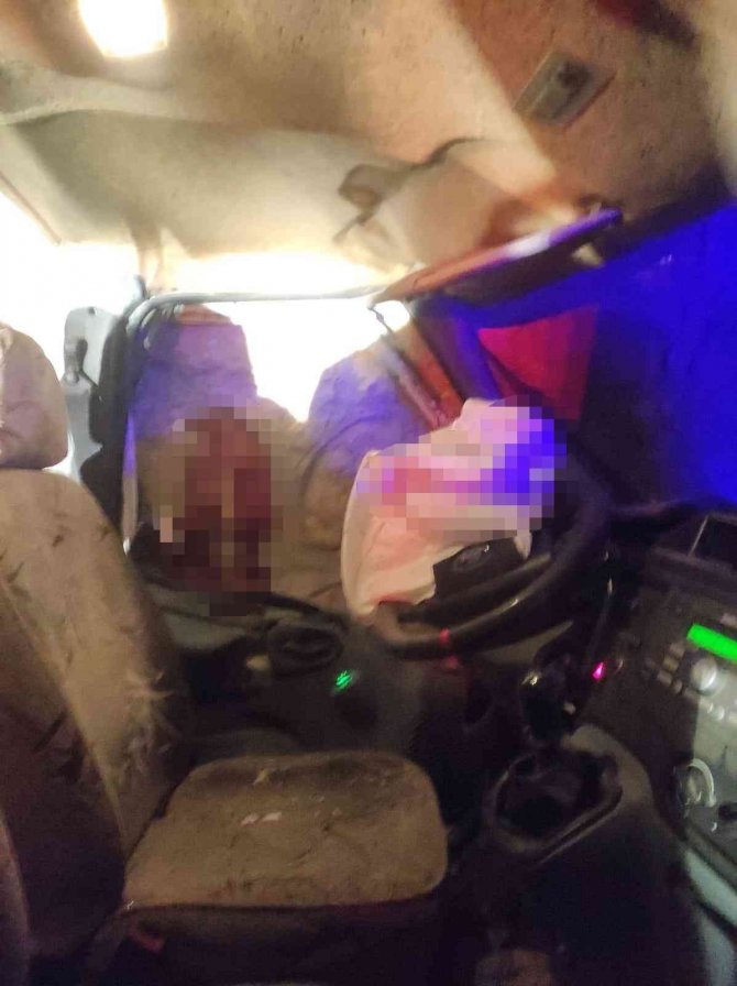 Yüksekova’da Minibüs İstinat Duvarına Çarptı: 1 Ölü