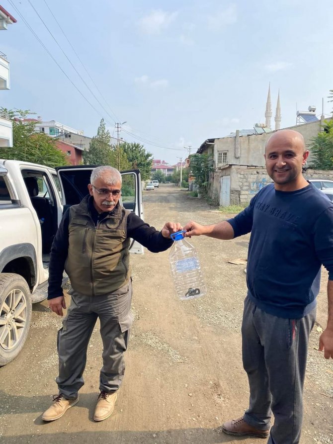 Iğdır’da Apartman Bodrumunda Yakalanan Su Yılanı Doğaya Bırakıldı