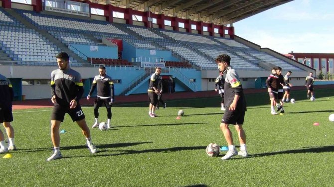 Kars 36 Spor Palandöken’i Bekliyor