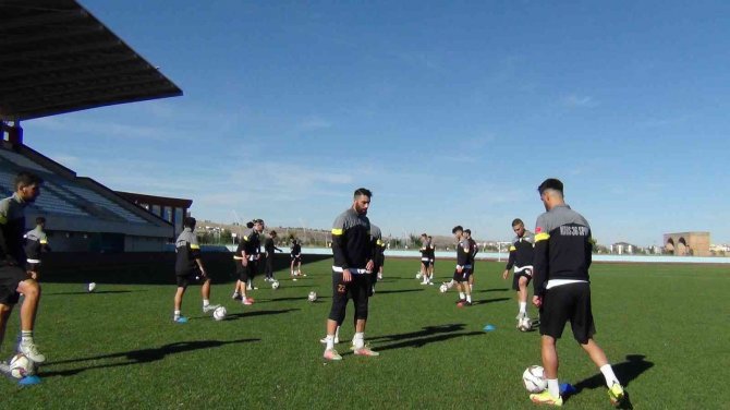 Kars 36 Spor Palandöken’i Bekliyor