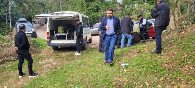 Yangında Dumandan Zehirlenerek Ölen Yaşlı Kadın Son Yolculuğuna Uğurlandı