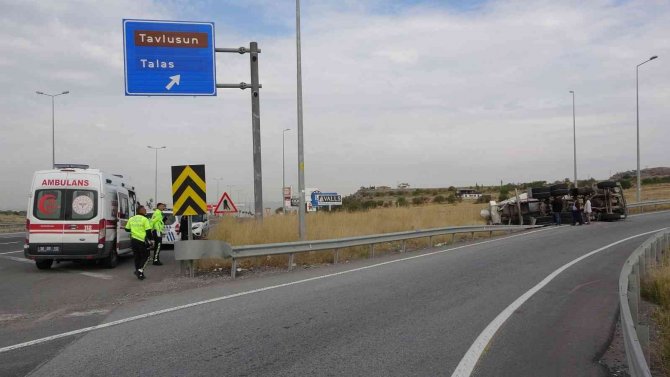 Kağıt Gibi Ezilen Kupadan Burnu Bile Kanamadan Çıktı