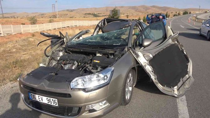 Traktör Otomobil İle Çarpıştı: 1 Yaralı