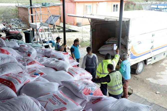 4 Bin 400 Çiftçiye Yüzde 75 Hibeli Tohum Desteği