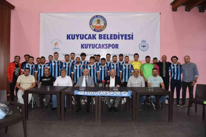 Kuyucakspor’da İmzalar Atıldı