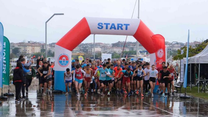 Maltepe’de Sma Hastaları İçin Yüzlerce Kişi Bir Araya Geldi