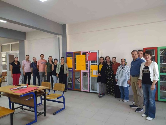 İ̇zmir’de “English Together Projesi” Hız Kesmiyor