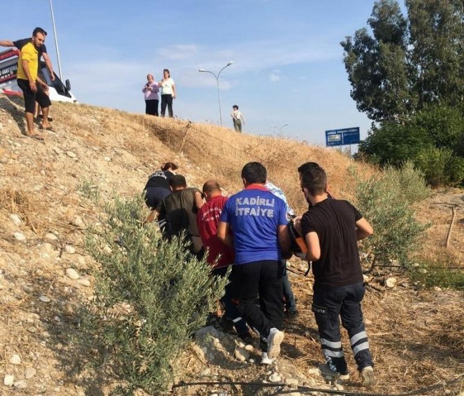 Şarampole Devrilen Otomobilin Sürücüsü Yaralandı