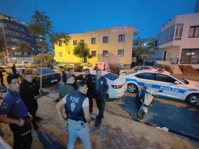 Önce Dolaptaki Yiyeceklerle Ziyafet Çektiler Ardından Motoru Çaldılar