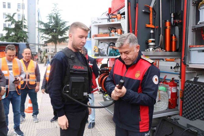 Bu İtfaiye Aracı Karadeniz’de Tek