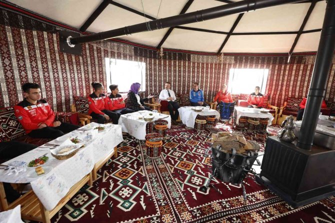 Başkan Ercan, Ampute Futbol Takımını Eko-çiftlik’te Ağırladı