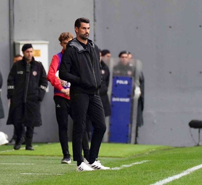 Spor Toto Süper Lig: Fatih Karagümrük: 2 - Hatayspor: 0 (İ̇lk Yarı)