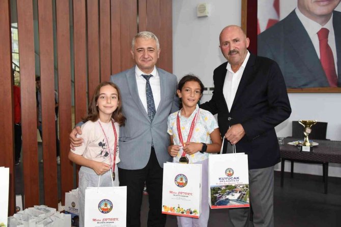 Kuyucak’ta Sporda Başarılı Olan Çocuklar Ödüllendirildi