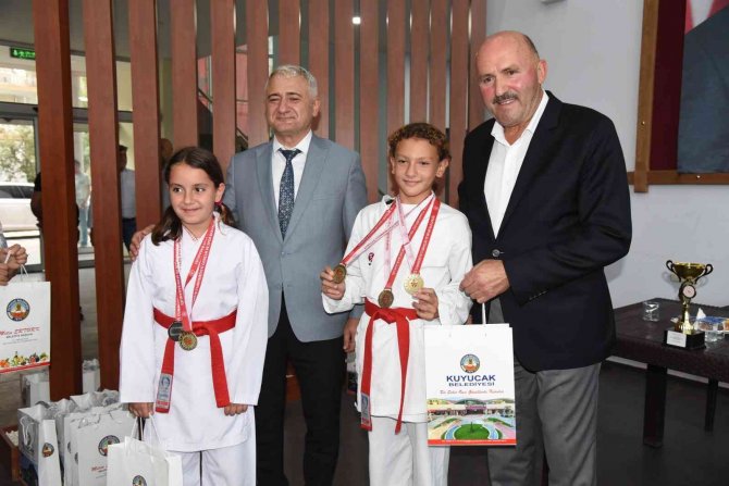 Kuyucak’ta Sporda Başarılı Olan Çocuklar Ödüllendirildi