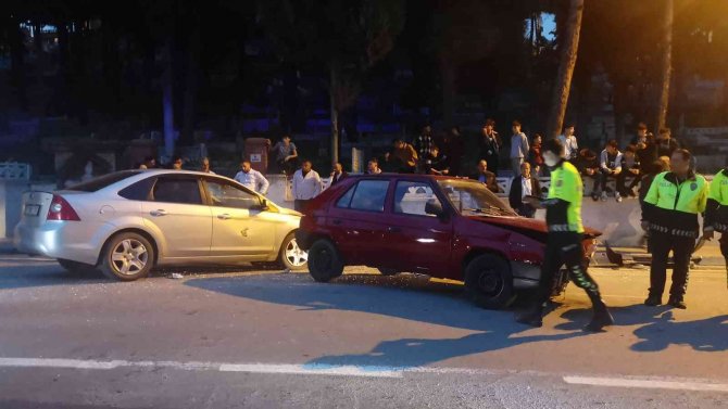 Tokat’ta İki Otomobil Çarpıştı: 5 Yaralı
