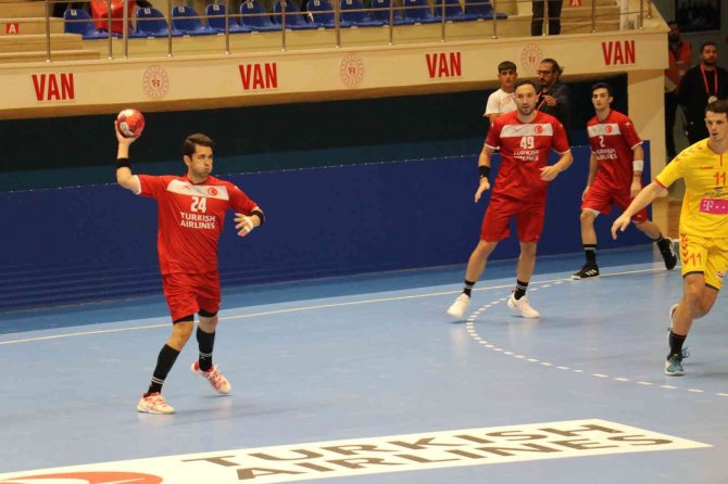 A Milli Hentbol Takımı, Kuzey Makedonya’ya 36-27 Mağlup Oldu