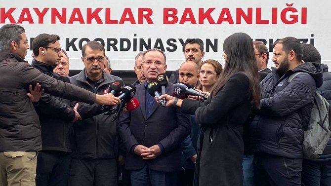 Adalet Bakanı Bozdağ: “5 Cumhuriyet Savcımız Olayın Tahkikatını Sürdürmektedir”