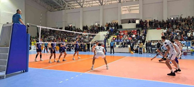 Efeler Ligi: Türşad: 3 - Fenerbahçe: 1