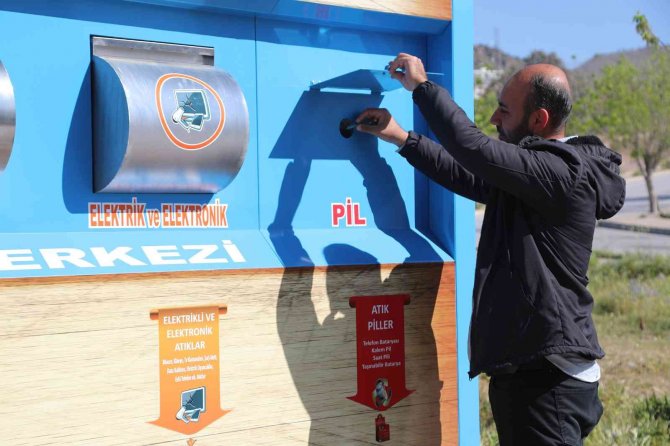 Bayraklı Belediyesinden Geri Dönüşüme Büyük Destek