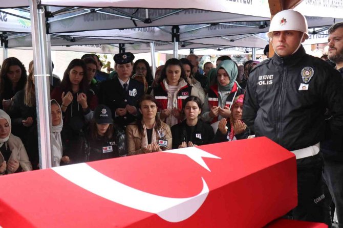 Eşi Ve Kızlarından Şehit Polise Son Bakış