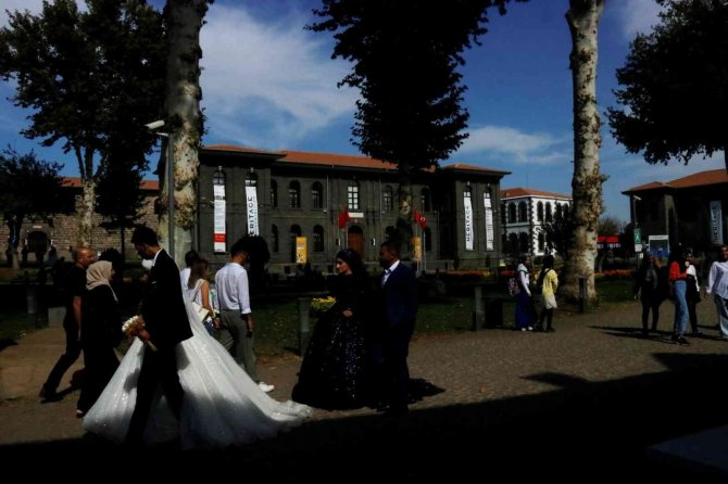 Diyarbakır’da Çiftlerin Fotoğraf Mekanı Tercihi Tarihi ’İ̇çkale’