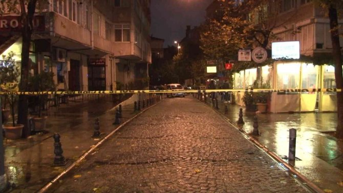 Fatih’te İki Grup Arasında Silahlı Kavga: 2 Yaralı