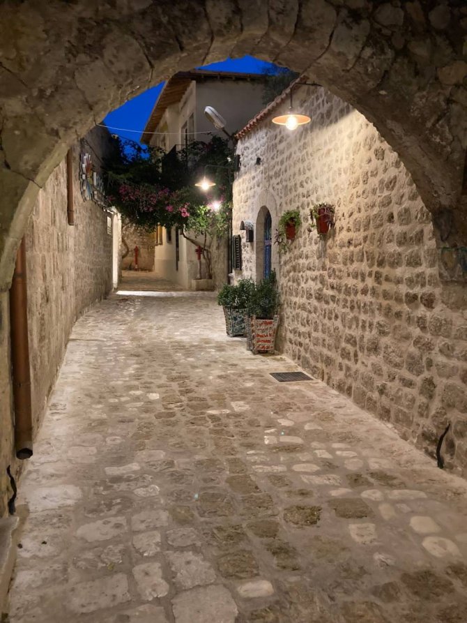 Tarihi Antakya Sokakları Işıl Işıl