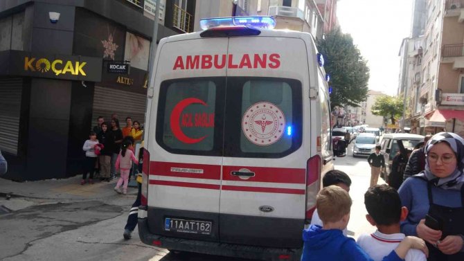 Motosiklet İle Otomobilin Çarpıştığı Kazada 1 Kişi Yaralandı
