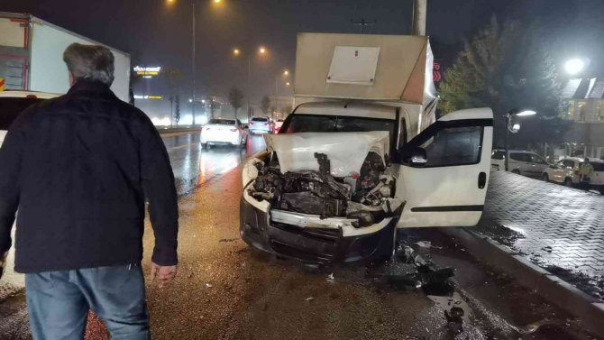 Bursa’da Zincirleme Kaza: 5 Yaralı