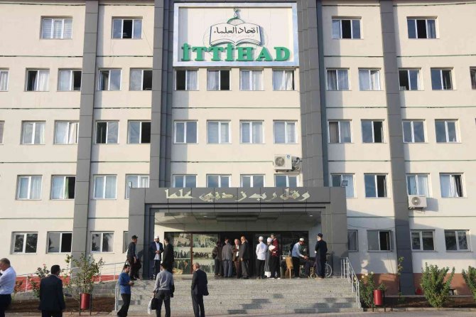 Taliban Sözcüsü Mücahid: “Afganistan’da Şu Anda Savaş Durmuş Ve İşgalci Güçler Çıkartılmıştır”