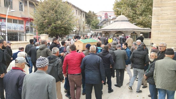 Elazığ’da Öldürülen Kadın Tekirdağ’da Defnedildi