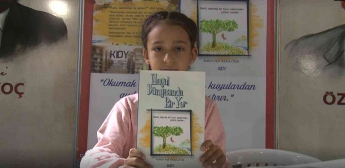 Kitap Fuarının En Küçük Yazarı