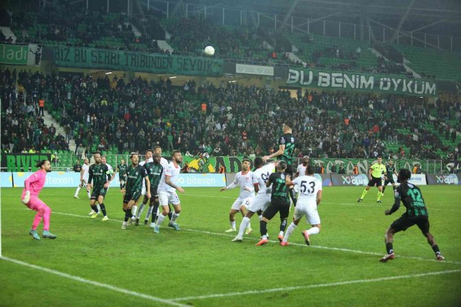 Spor Toto 1. Lig: Sakaryaspor: 3 - Adanaspor: 2
