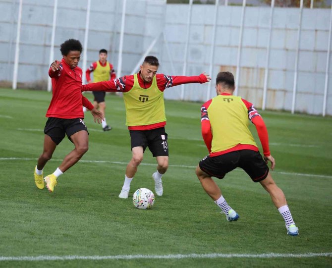 Sivasspor, Giresunspor Maçının Taktiğini Çalıştı