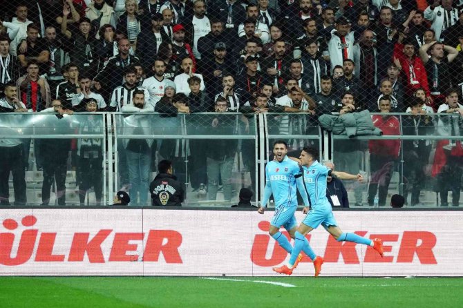 Spor Toto Süper Lig: Beşiktaş: 0 - Trabzonspor: 1 (Maç Devam Ediyor)