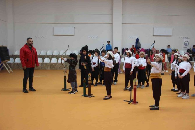 Ya Hak Deyip, Kepazeyi Çekiyorlar