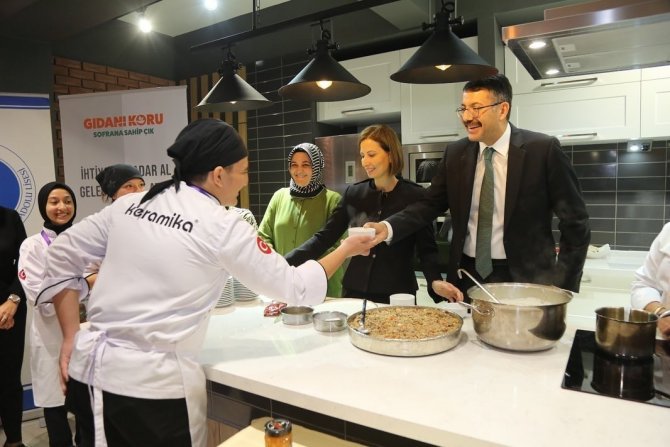 Vali Çelik: “Türkiye’ De Yılda 18 Milyon Tona Ulaşan Gıda İsrafını Azaltmamız Gerek”