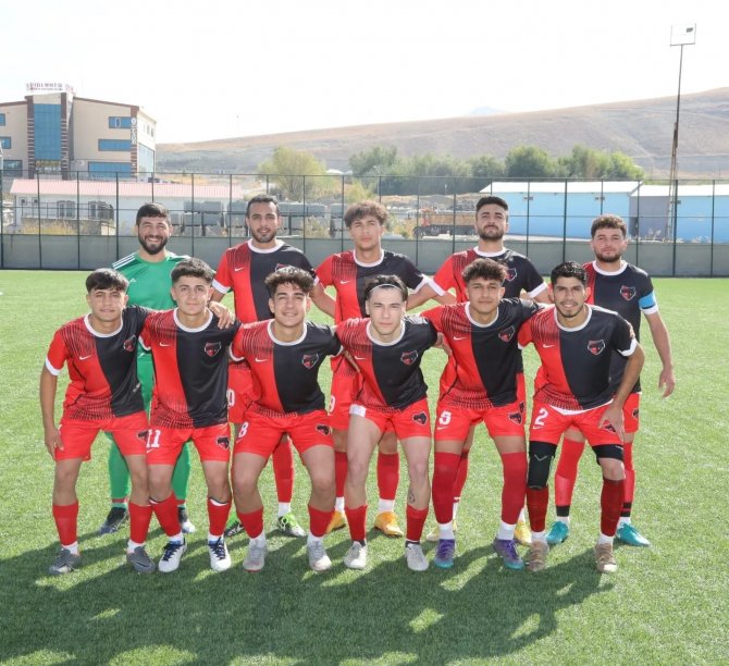 Van Büyükşehir Belediyespor, Altay Eğitim Kültür Spor’u 2-0 Yendi